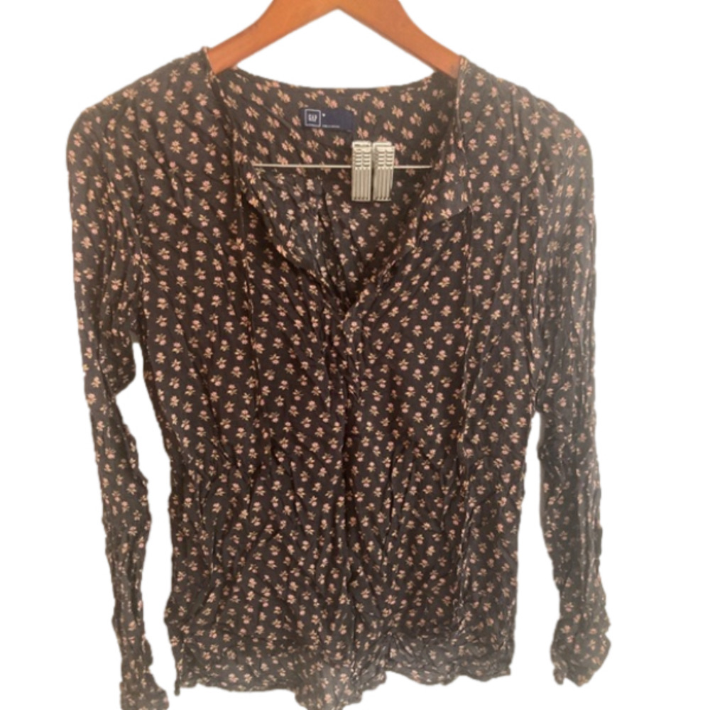 GAP long sleeve flower top